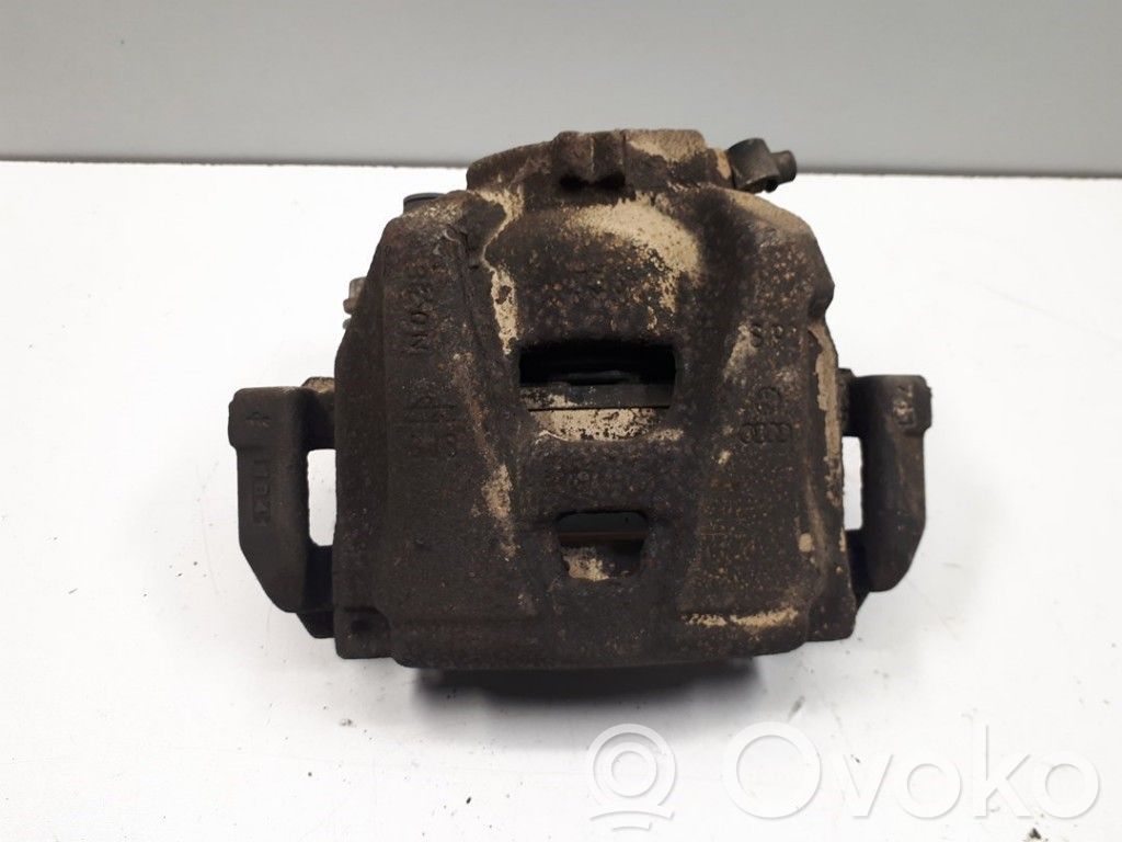 Audi A4 S4 B8 8K Etujarrusatula 