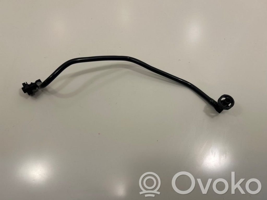 Audi A4 S4 B9 Przewód / Wąż chłodnicy 