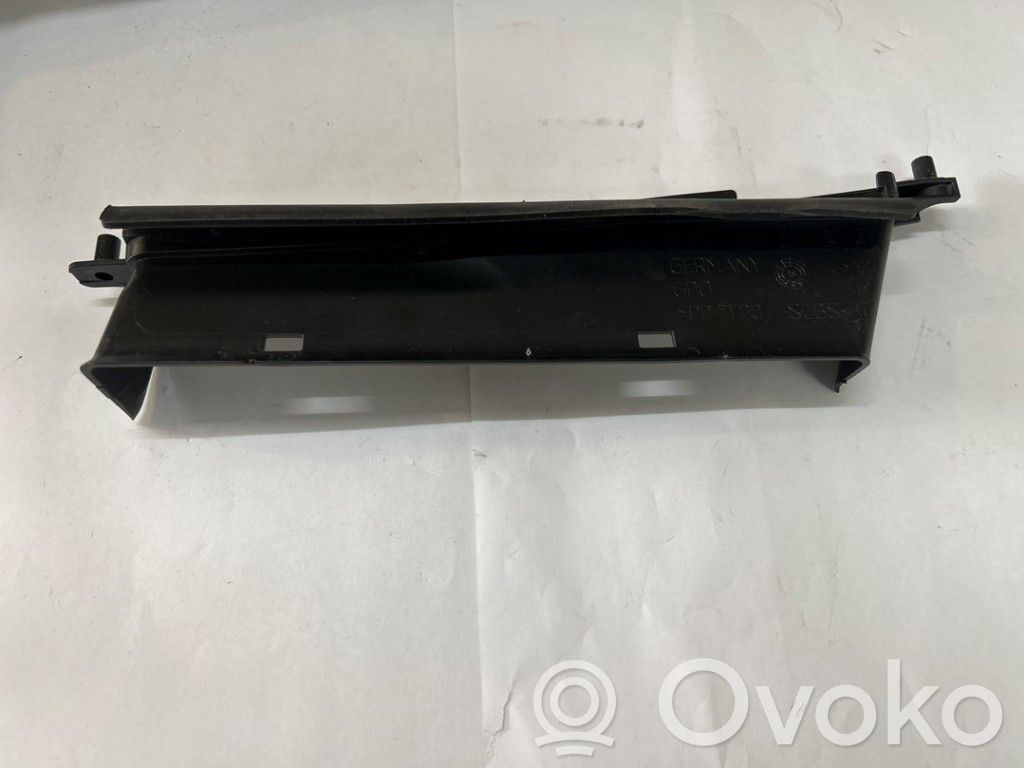 Audi A4 S4 B9 Ohjaamon sisäilman ilmakanava 