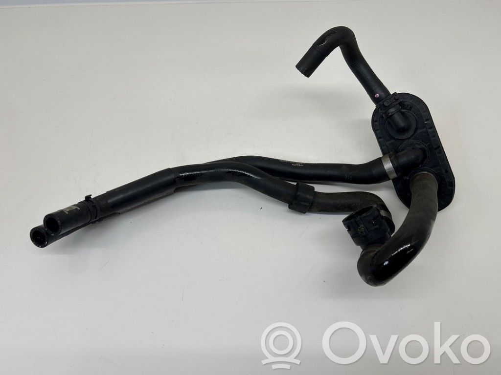 Audi S5 F5 Conductă/furtun lichid de răcire motor 