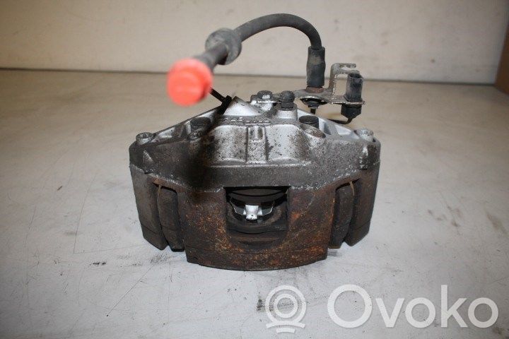 Audi A4 S4 B7 8E 8H Bremssattel vorne 