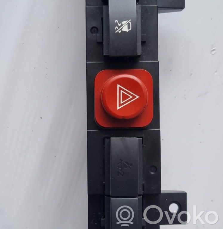 Light switch   96673017,96673017