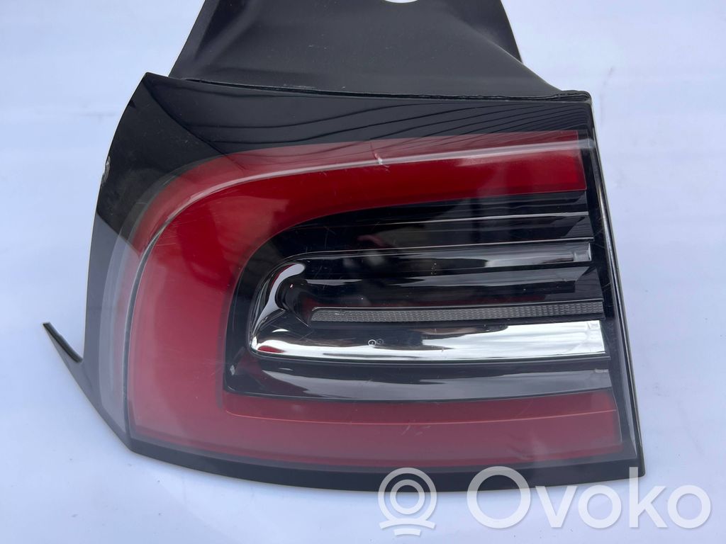 Tesla Model Y Takavalot 