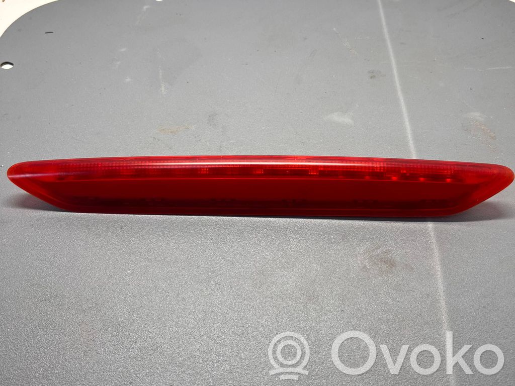 Volkswagen Polo IV 9N3 Trzecie światło stop 