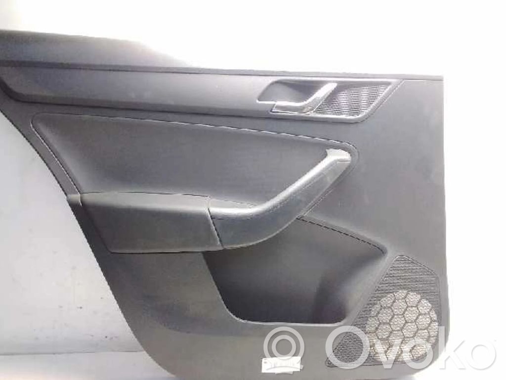 Skoda Rapid (NH) Boczki / Poszycie drzwi tylnych 