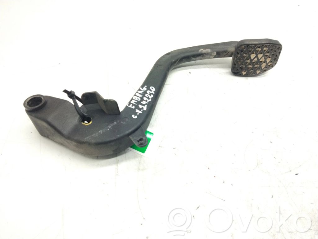 Pedal de embrague   1163870