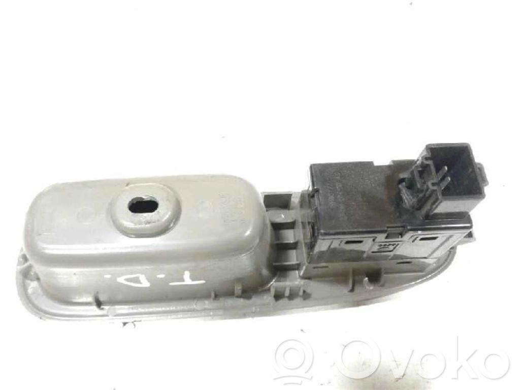 Daewoo Evanda Electric window control switch 