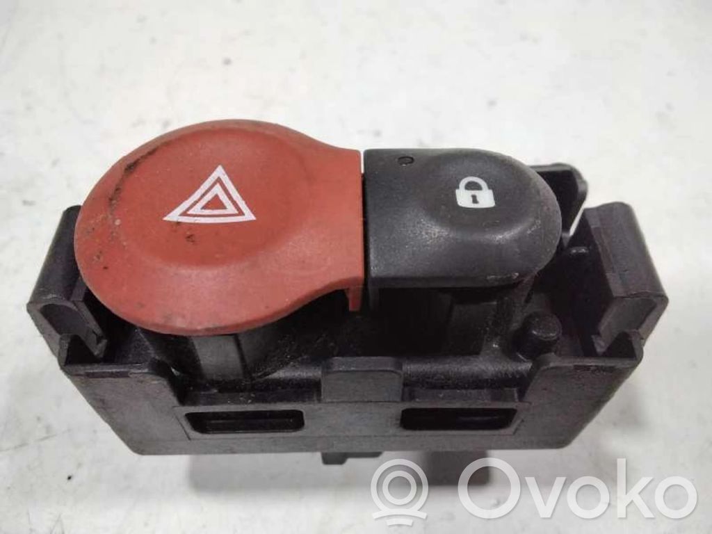 Renault Clio III Hazard light switch 