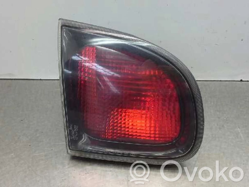 Tailgate rear/tail lights