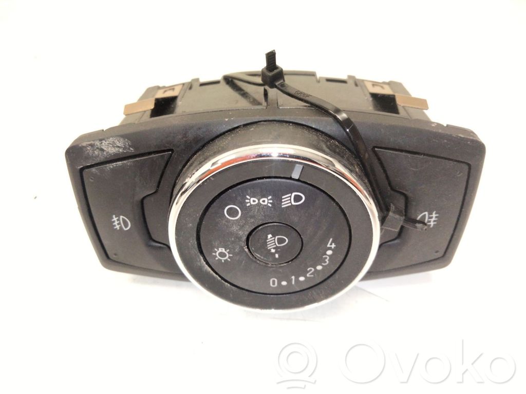 Panel lighting control switch   GK2T13D061