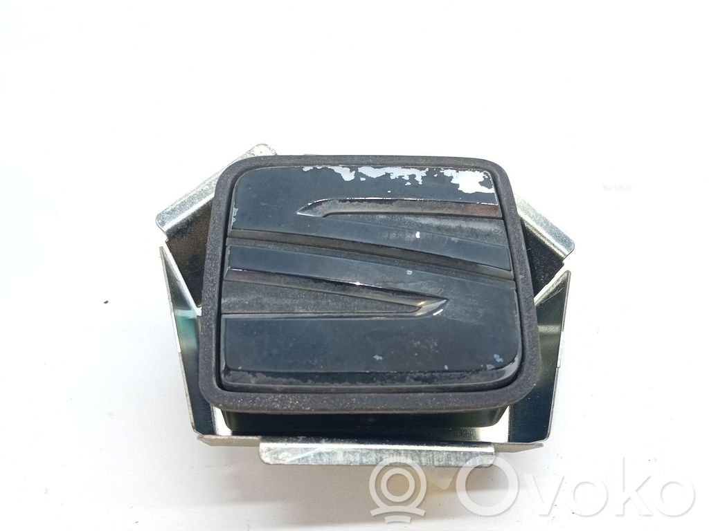 Manecilla externa puerta trasera   5F0827565