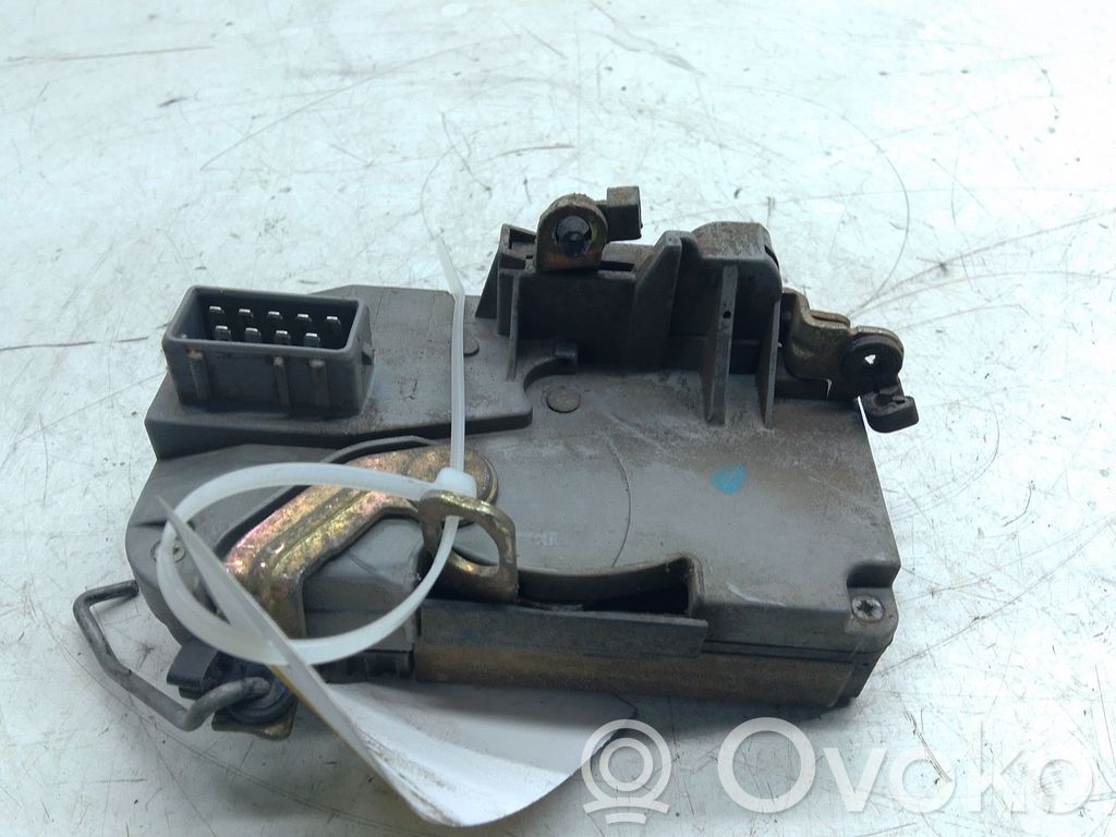 Peugeot 306 Front door lock 