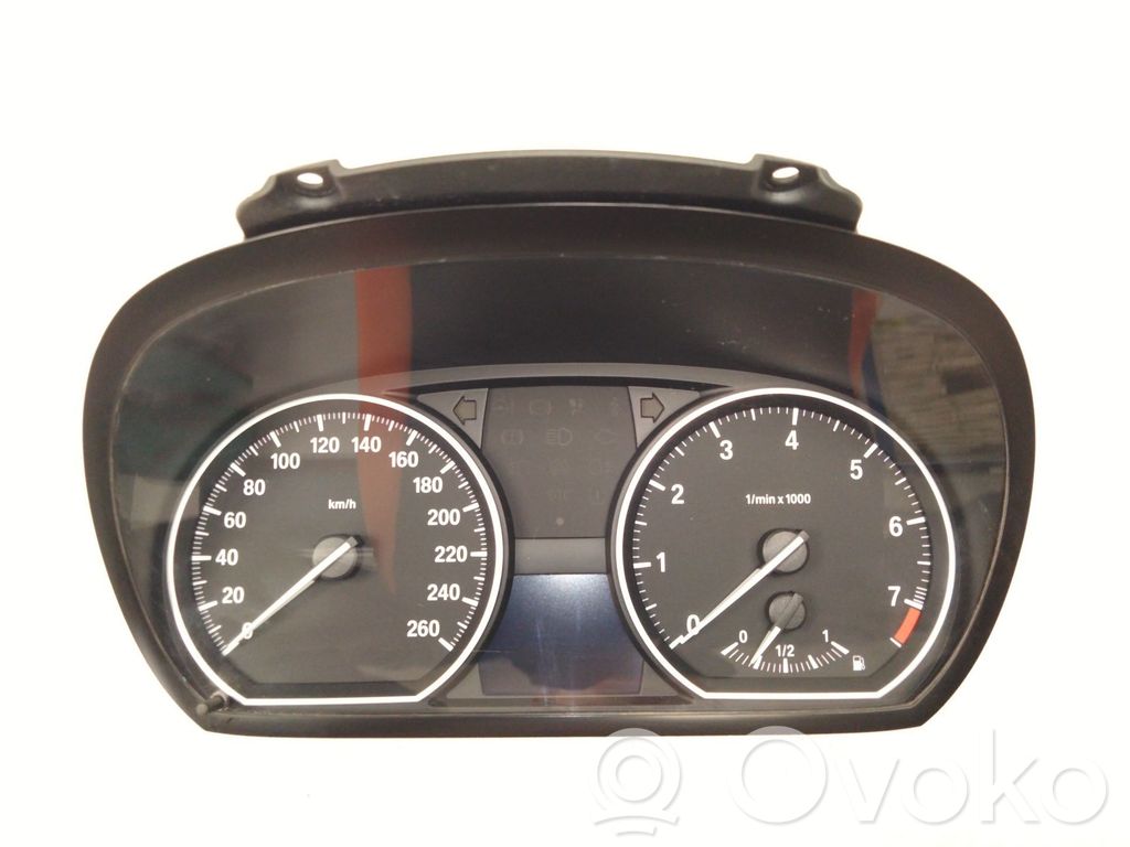 BMW 1 E81 E87 Nopeusmittari (mittaristo) 