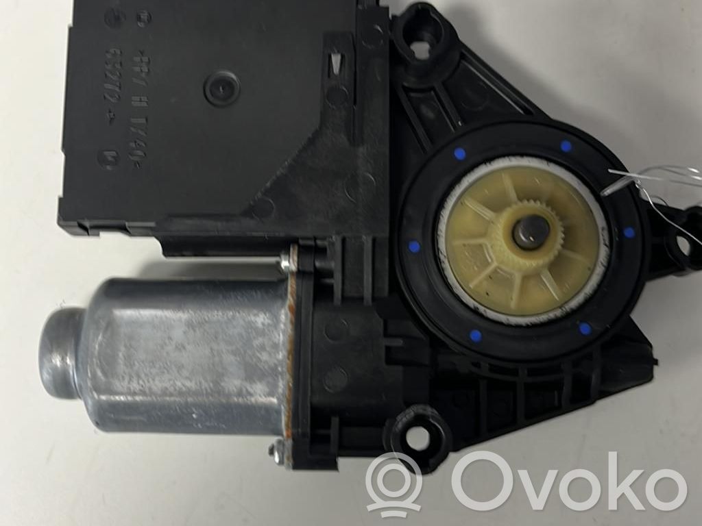 Silnik regulatora szyby drzwi przednich   5K0959701JZ0B
