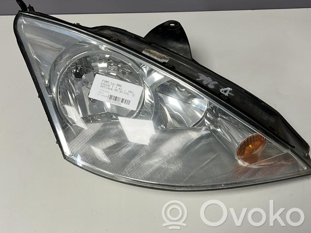 Ford Focus Headlight/headlamp 