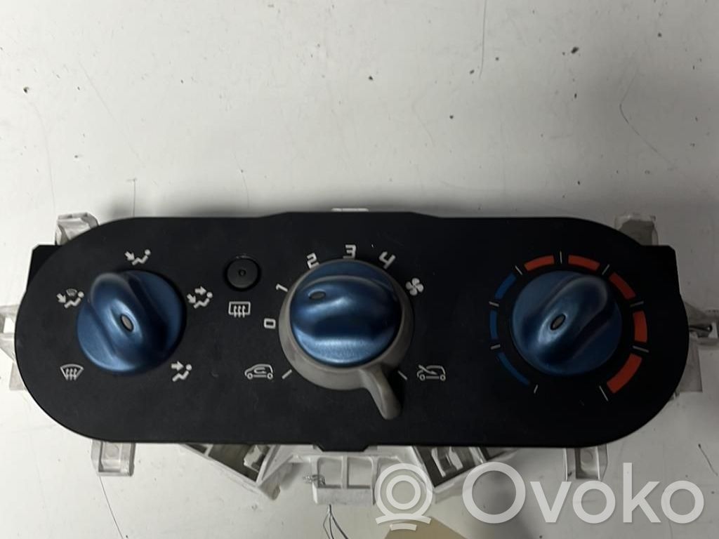 Renault Twingo II Climate control unit 