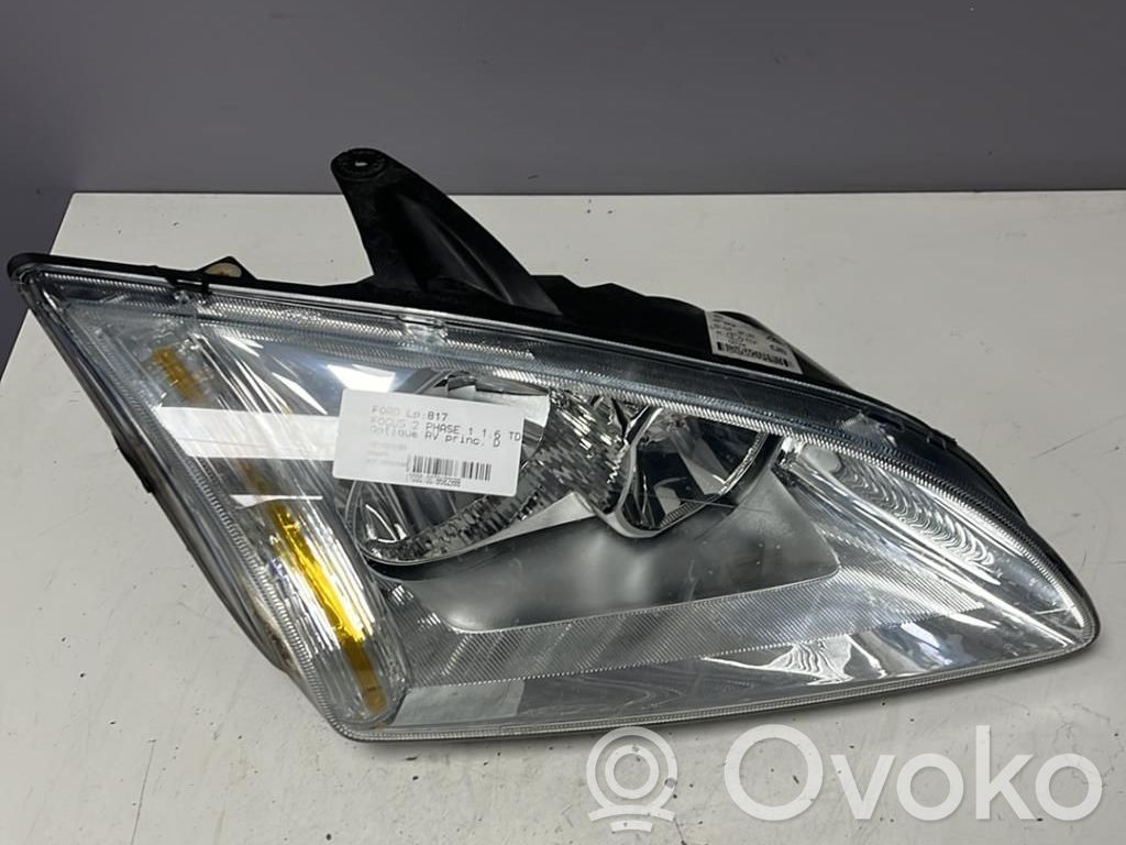 Ford Focus Headlight/headlamp 