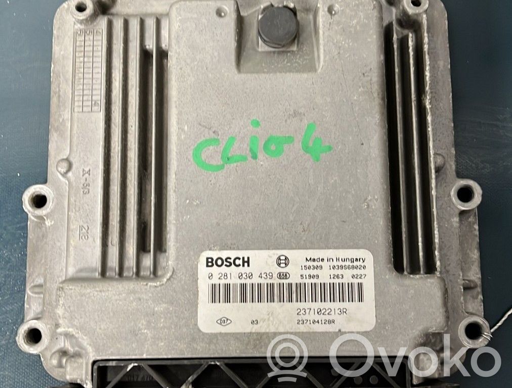 Renault Clio IV Engine control unit/module 