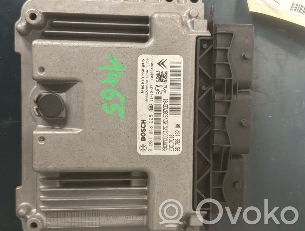 Peugeot 308 Engine control unit/module 
