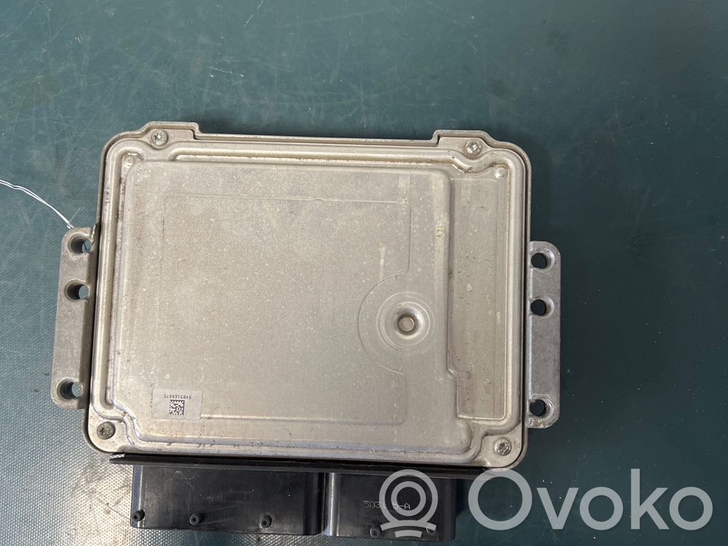 Unidad de control/módulo del motor   391112A511