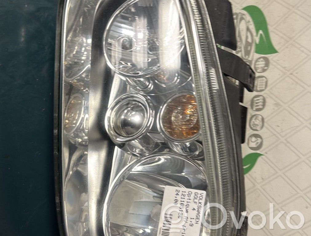 Volkswagen Golf IV Lampa przednia 