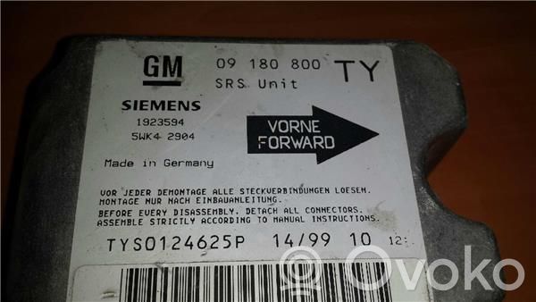 Opel Vectra B Airbag control unit/module 