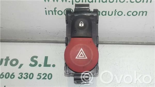 Botón interruptor de luz de peligro   252103179R,E3160101E3160601A