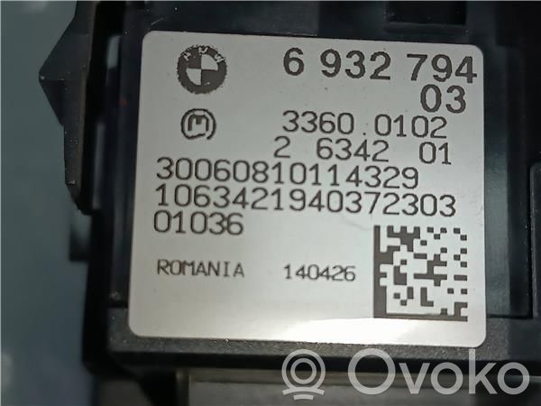 Light switch   6932794