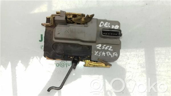 Citroen Xsara Priekšpusē slēdzene 