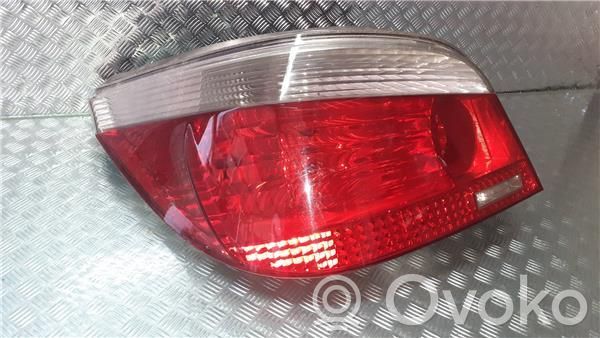 Rear tail light bulb   15823703,6910767B31595