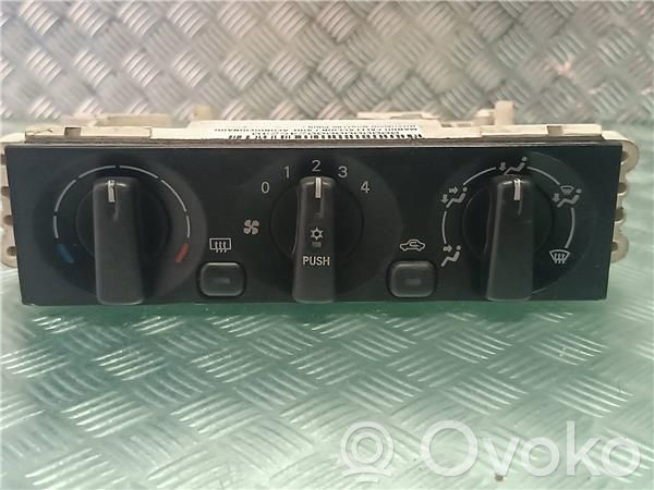 Mitsubishi Montero Interrupteur de climatisation (A / C) 