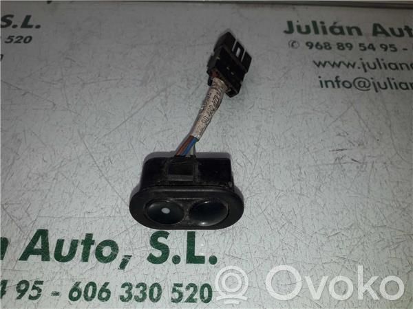 Opel Corsa B Interruptor del elevalunas eléctrico 