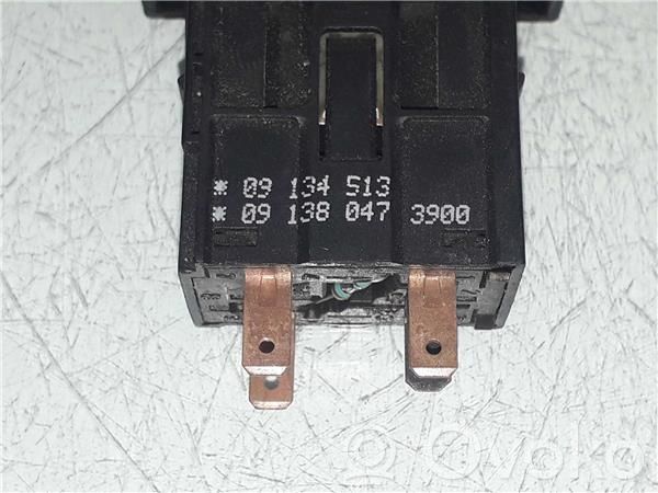 Opel Vectra B Botón interruptor de luz de peligro 
