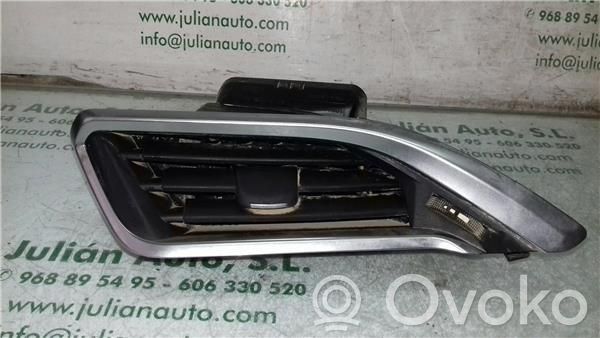 Peugeot 208 I Centrinės oro grotelės 