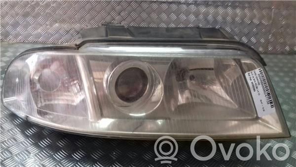 Audi A4 S4 B5 8D Phare frontale 