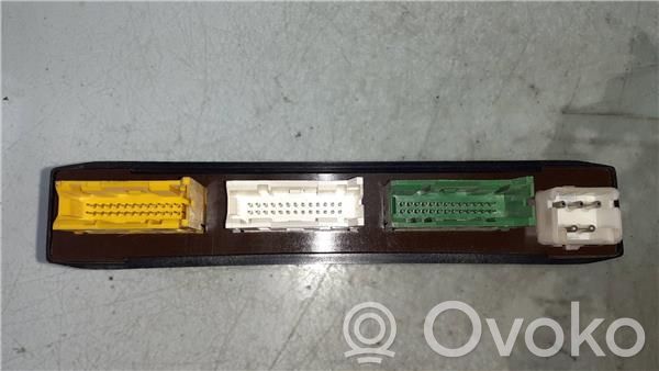 BMW 7 E32 Mukavuusmoduuli 