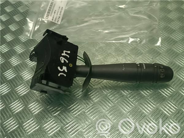 Interruptor del limpiaparabrisas   8200012244,CONECTOR13PINES