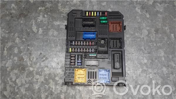 Citroen C4 III e-C4 Fuse module 