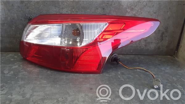 Ford C-MAX II Takavalon polttimo 