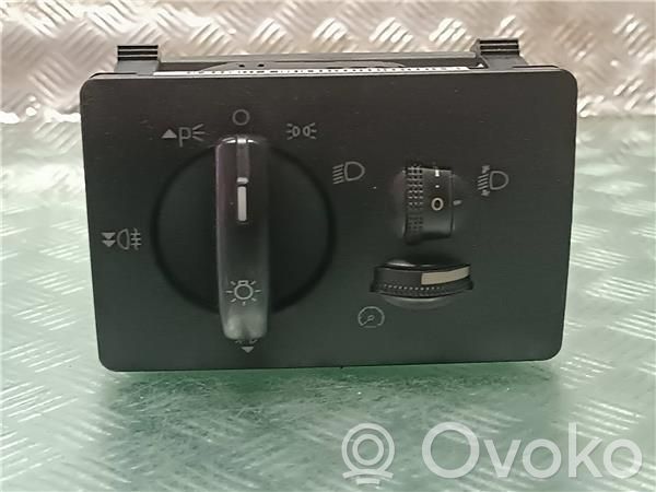 Light switch   4M5T13A024AA,CONECTOR16PINES