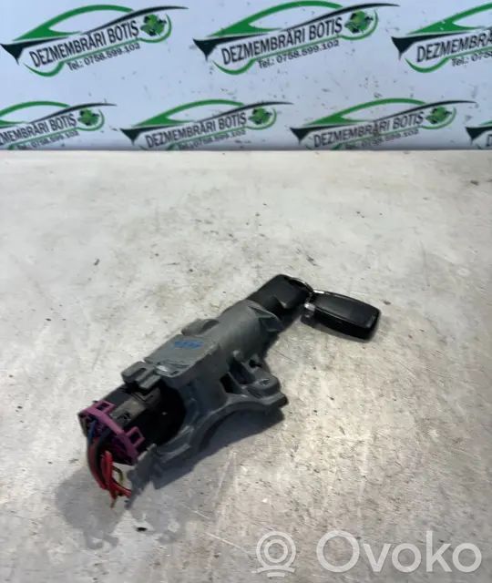 Audi A4 S4 B5 8D Butuc cheie contact 