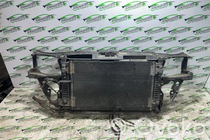 Engine compartment bulkhead   YKTEUUE0