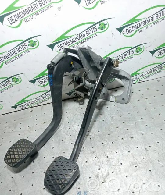Brake pedal   0QE1RPYO