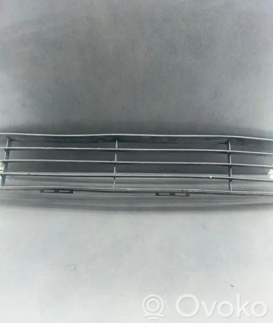 Ford Fiesta Maskownica / Grill / Atrapa górna chłodnicy 