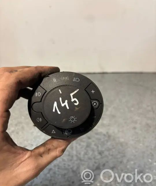 Interruptor del limpiafaros   OPMPQ8YP