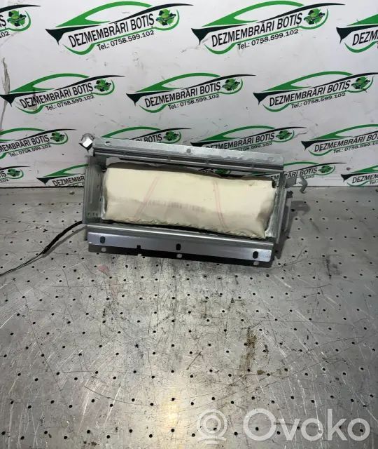 Passenger airbag   NVEUH4HV