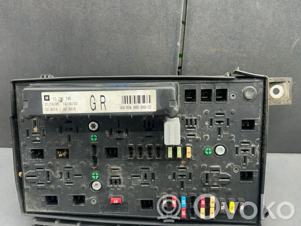 Opel Astra H Alte relee 