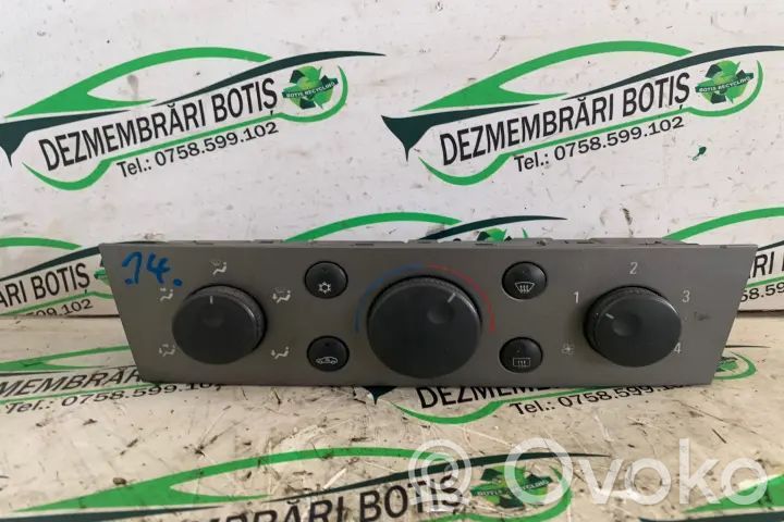 Interruptor del aire acondicionado (A/C)   UWGOUBBR