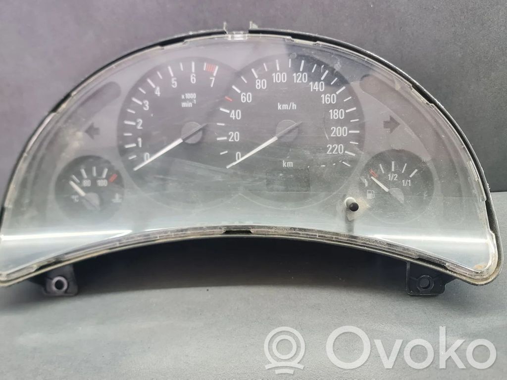 Opel Corsa C Clock 