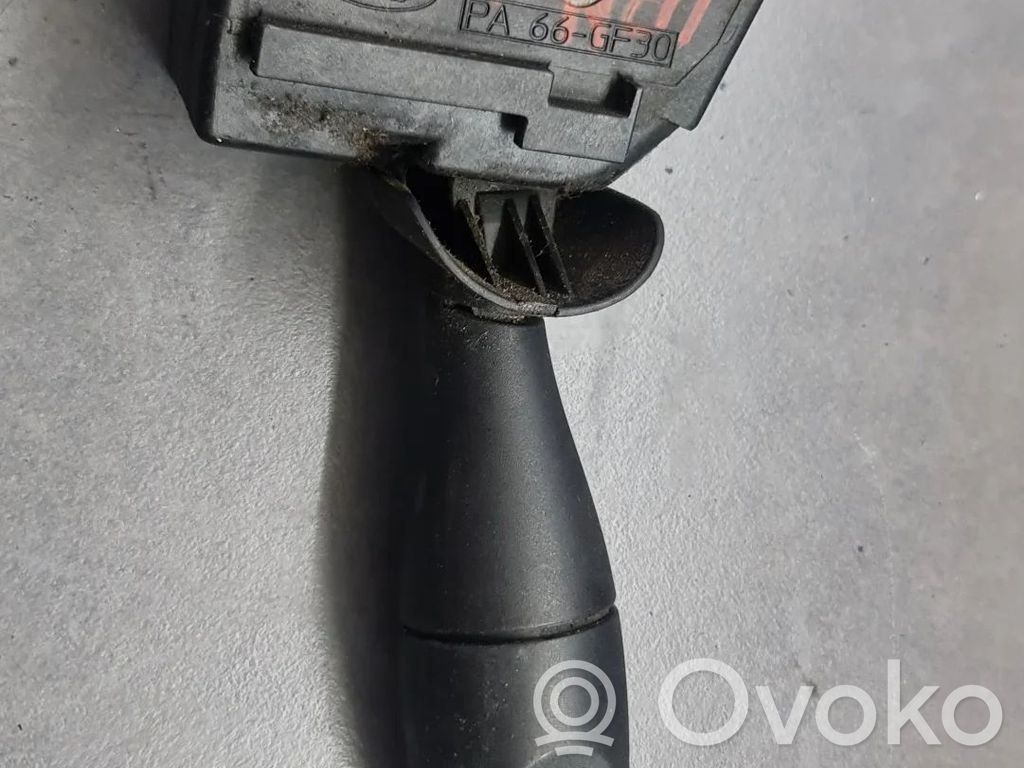 Commodo d'essuie-glace   Q6V1TQAT